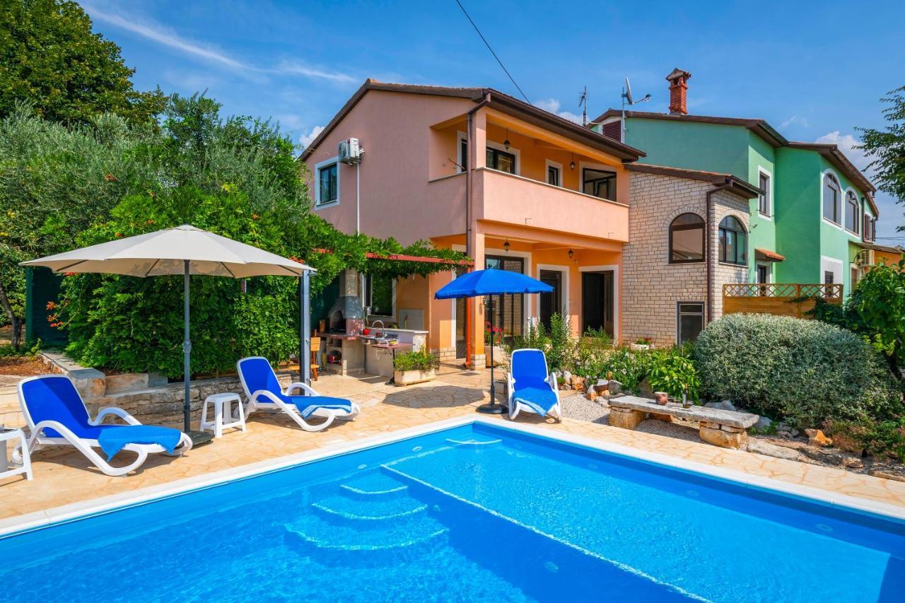 Villa Margerita With Private Pool, Yard And Parking Каштелир Экстерьер фото