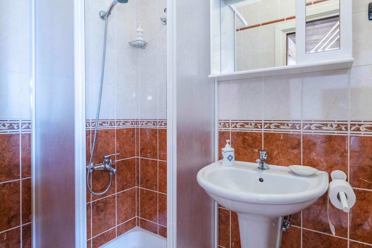 Villa Margerita With Private Pool, Yard And Parking Каштелир Экстерьер фото
