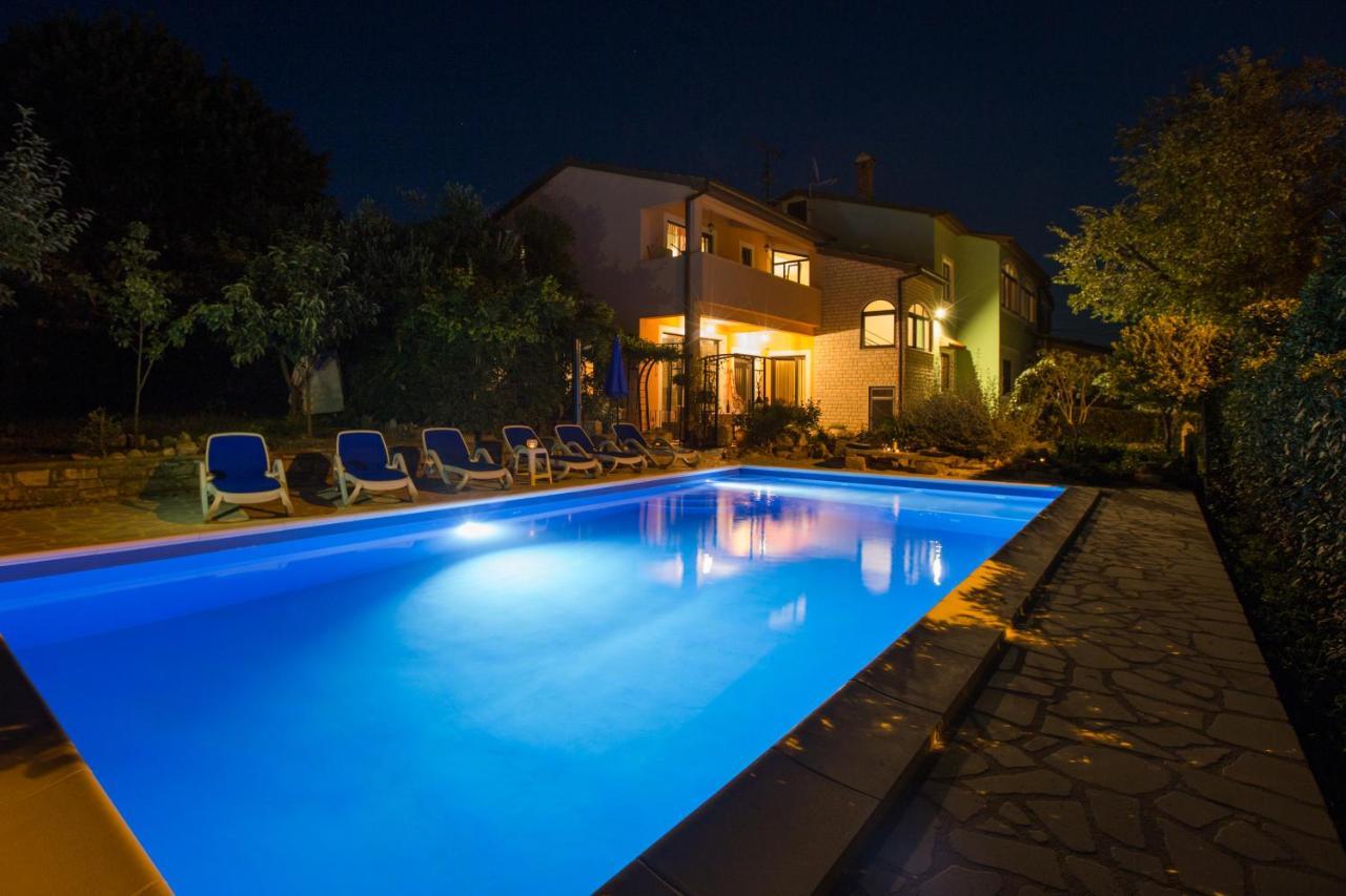 Villa Margerita With Private Pool, Yard And Parking Каштелир Экстерьер фото