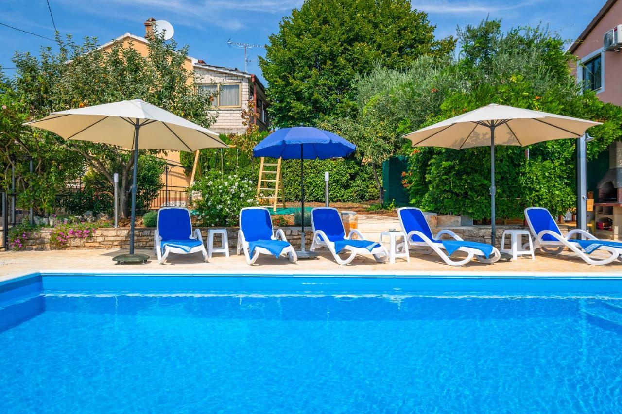 Villa Margerita With Private Pool, Yard And Parking Каштелир Экстерьер фото